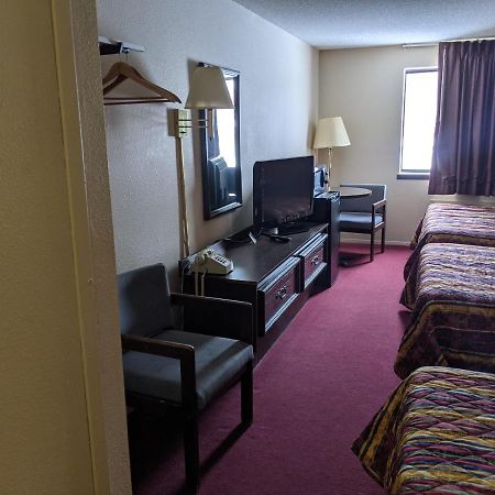 Super 8 By Wyndham Shelbyville Buitenkant foto